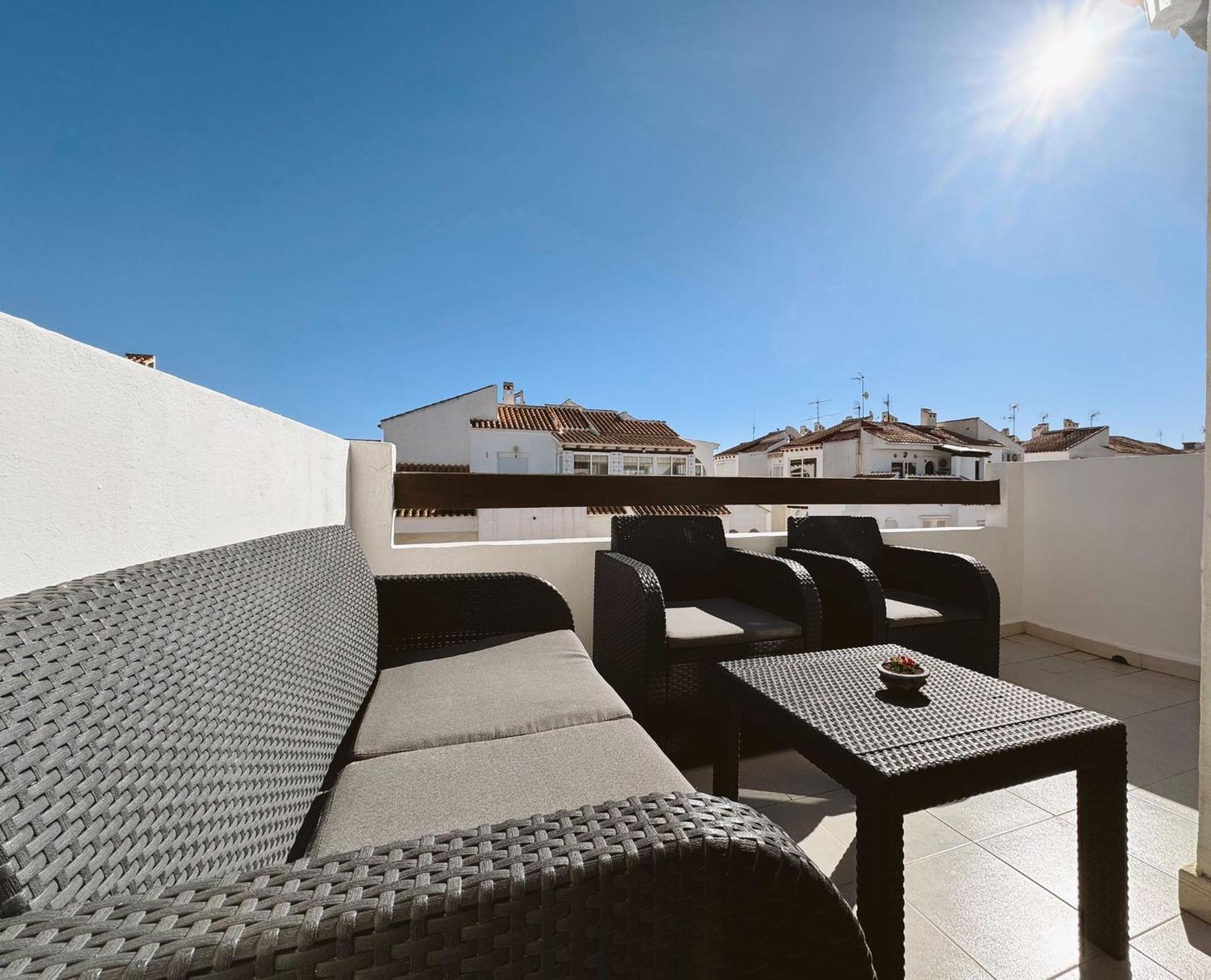 Apartment El Paraiso, 1 Bedroom 300M From The Sea Torrevieja Eksteriør billede